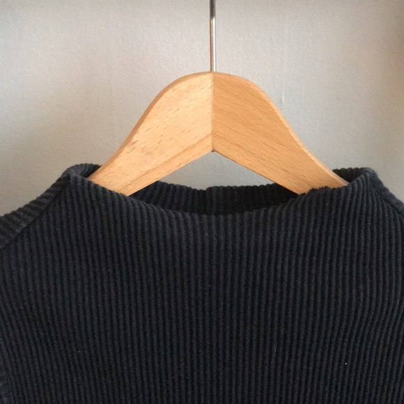 Black Maxi Ribbed Dress - Picture 3 of 4